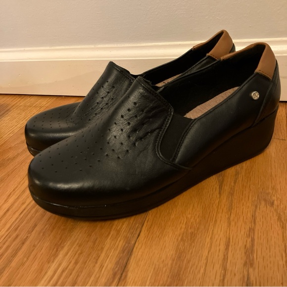 Andrea Comfort Wedge Slip On Size 7.5 - Picture 1 of 7